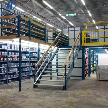 Förvaringshyllan på vinden